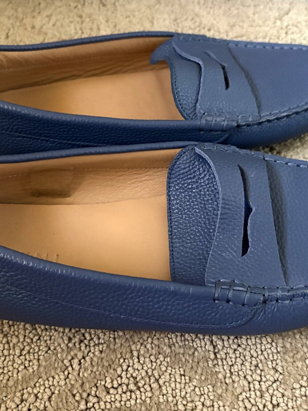 NWOT M. GEMI DENIM BLUE PEBBLE LEATHER MOCCASIN SHOES SIZE: 9